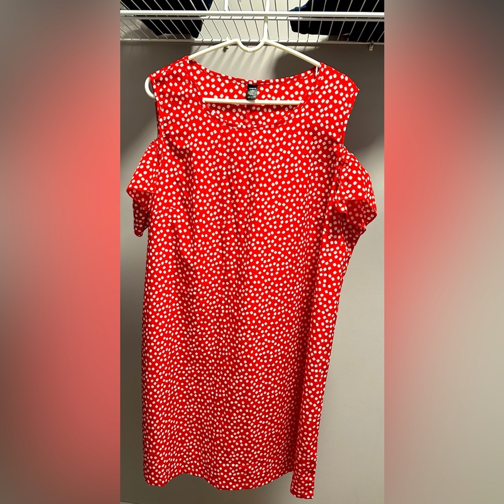 SHEIN Curve size 3XL red with tiny white flowers, cold shoulder dress.